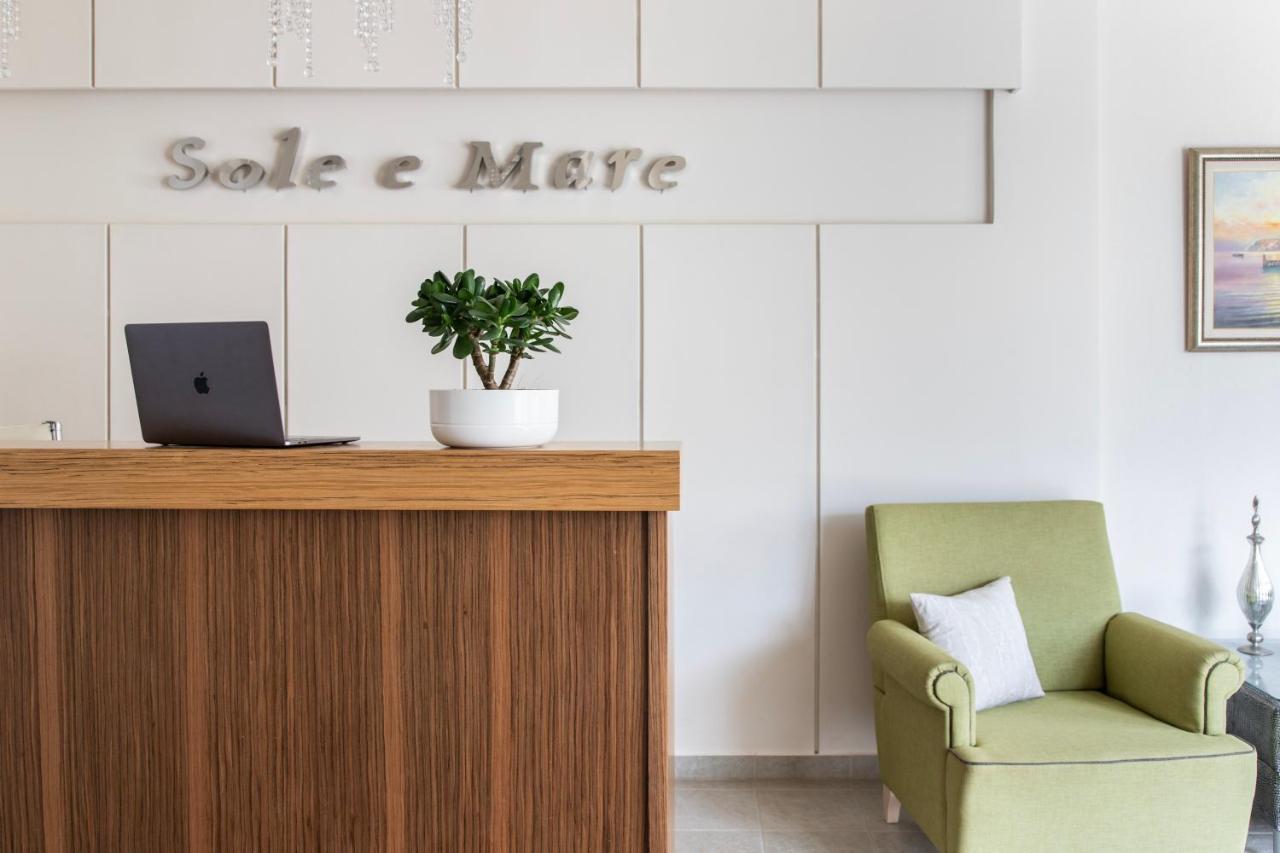 Hotel Sole e Mare Chrisi Ammoudia Esterno foto